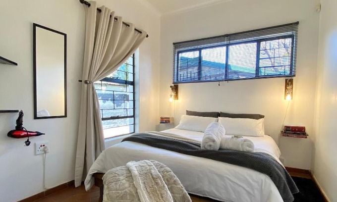 Hartbeespoort Apartamento | The White House