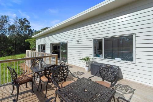 Lepperton Casa | The Whitehouse - Lepperton Holiday Home