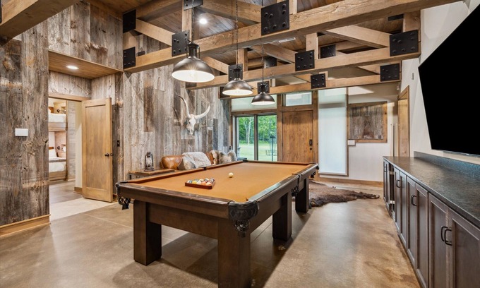 Princeton Casa | The Wilderness Lodge | Private 440-Acre Luxury Escape Outside of Kansas City
