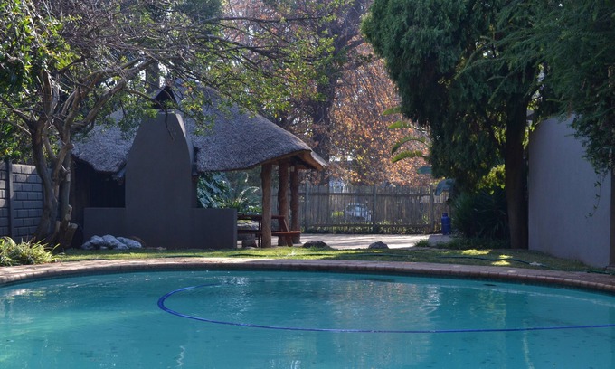 Ekurhuleni Casa | The Willow Inn