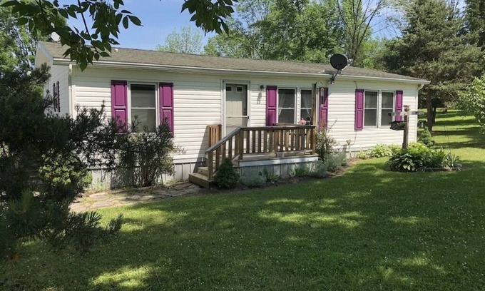 Valois Casa | Seneca Lake / Heart of Wine Trail / Hot Tub / 6 Private & Scenic Acres / Pets