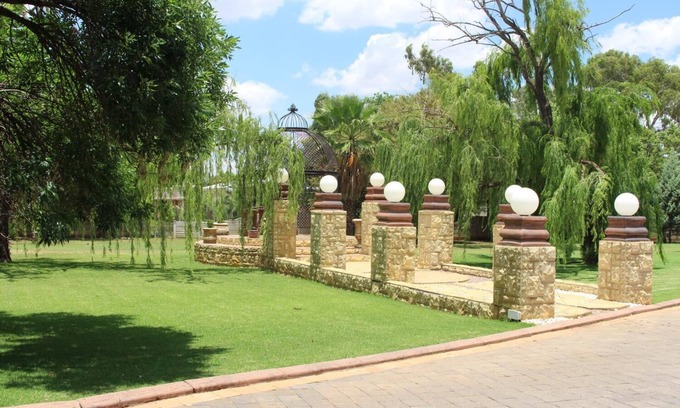 Klerksdorp Casa | The Willow Tree Guest House