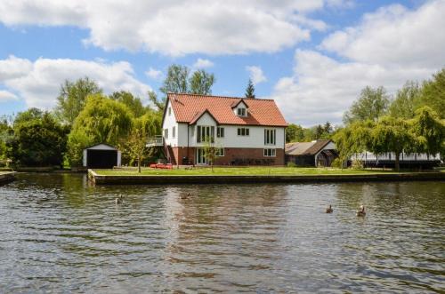 Wroxham Casa | The Willows Wroxham