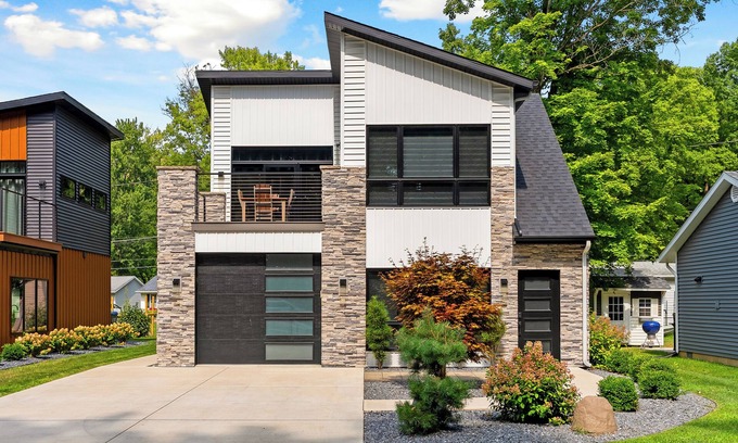 Winona Lake Casa | The Winona Lake Chalet 2
