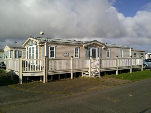 Ingoldmells Complejo | The Wolds Vogue II 6 Berth Central Heated