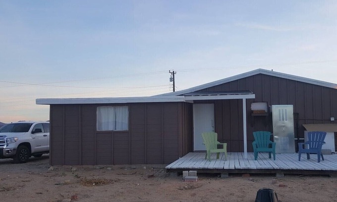 Wonder Valley Cabina | The Wolf House Cabin con 5 acres cercados y una torre de vigilancia