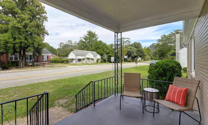 Forest Acres Casa | The Woodland Cottage - 3BR 1BA