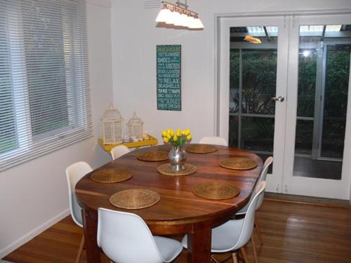 Silverleaves Casa | The Woodland Cottage at Silverleaves Beach