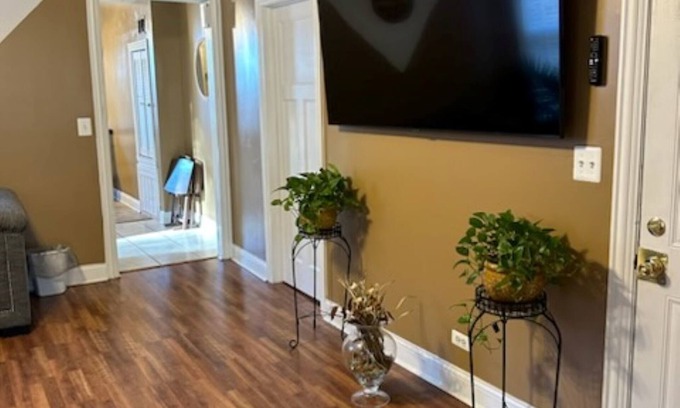 Woodlawn Apartamento | The Woodlawn Oasis is an absolutely beautiful newly rehabbed apartment!