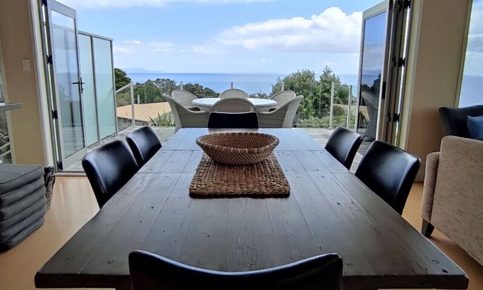 Coromandel Peninsula Casa | The Wow House - Stunning Kuaotunu Beach & Pacific Ocean Views