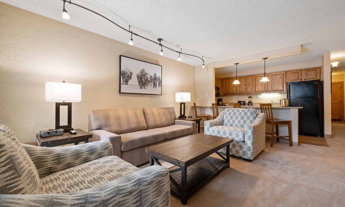 Vail Complejo | The Wren One Bdr One Bath Full Kitchen Condo VAIL Walk to lift