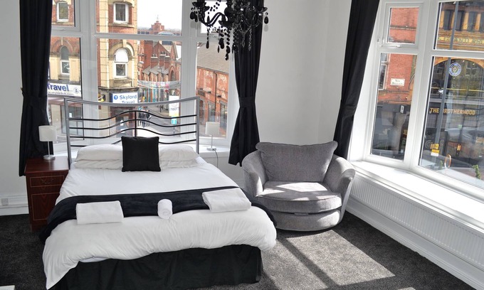Leeds City Center Casa | The Wrens