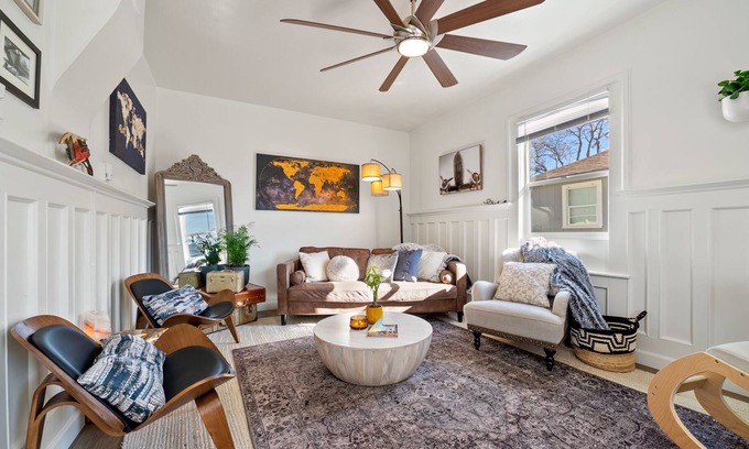 Midtown Casa | The Wright House | Home in the Heart of Midtown, Duplex walking distance from midtown