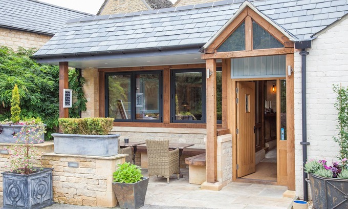 Shipton under Wychwood Hotel | The Wychwood Inn