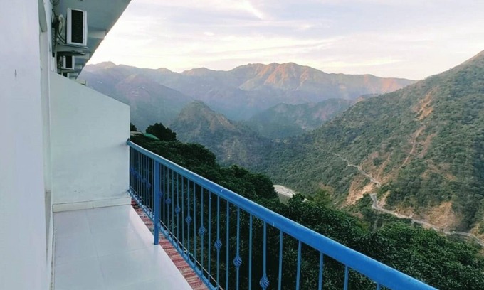 Bhediyana Hotel | The Yamuna Deck Resort and Cafe