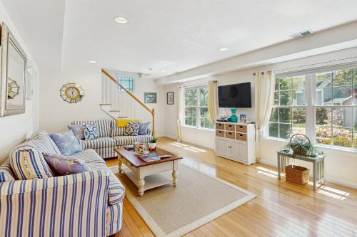 West Yarmouth Casa | The Yarmouth Anchor - 14