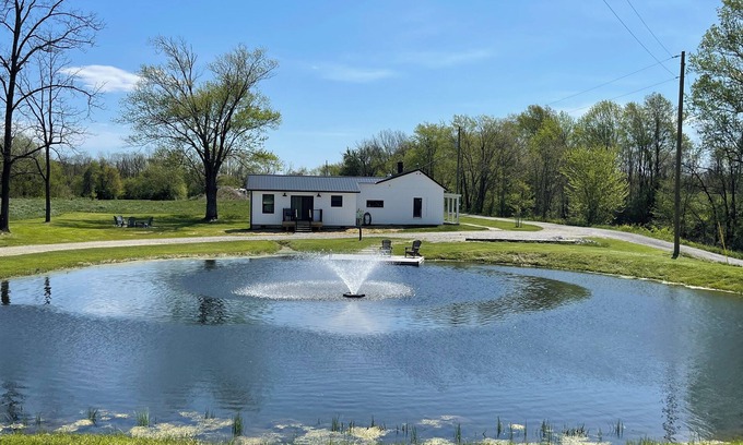 Falmouth Otro | The York House at Catawba Farm - 30 minutes from the Ark Encounter