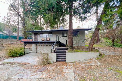 Oakhurst Casa | The Yosemite Sleeper