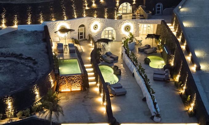 Imerovigli Villa | Theano Cave Suites & Villas