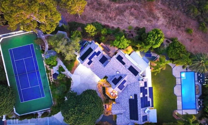Carlsbad Casa | TheFarmHouz/LuXury/Modern/1.2ac/Central/TeNNiS/+2CaSitas