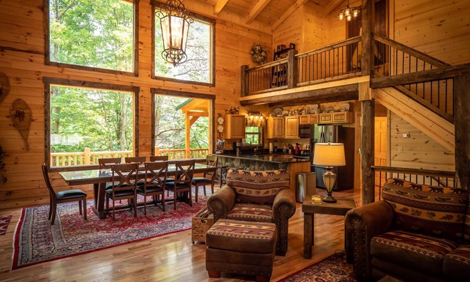 Logan Cabina | Thelma's Retreat by The Inn & Spa at Cedar Falls