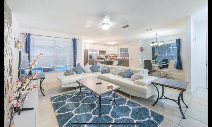 Indian Wells Casa | Theme Park Destination with Large Heated Pool