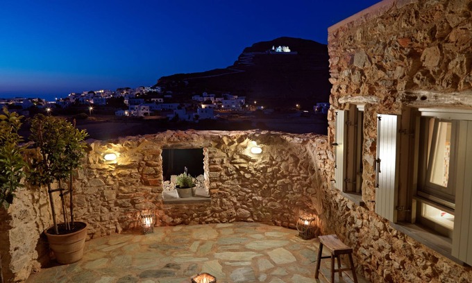 Folegandros Town Apartamento | Themonies Luxury Suites