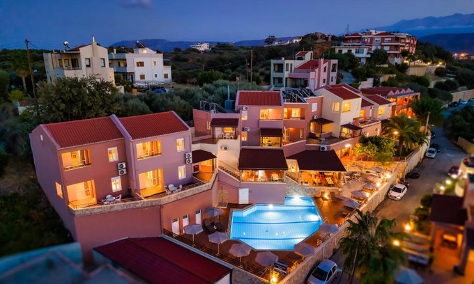 Makrys Tichos Apartamento | Theos Village Apartments