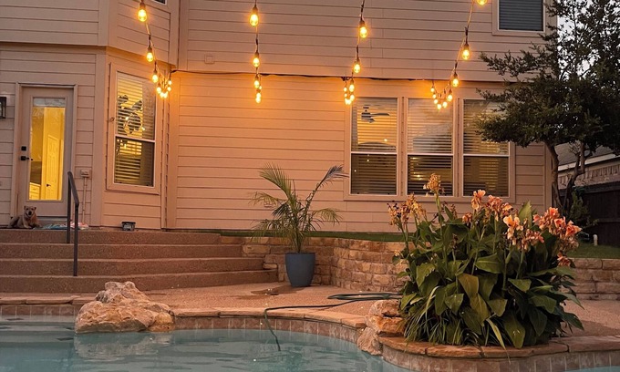 Keller Casa | There’s no place like home with a beautiful outdoor oasis