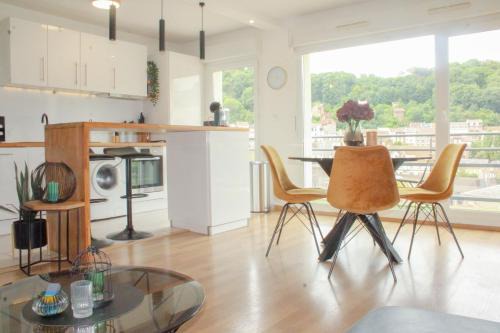 Longwy Apartamento | TheSkyFall , cosy appartement, terrasse & parking