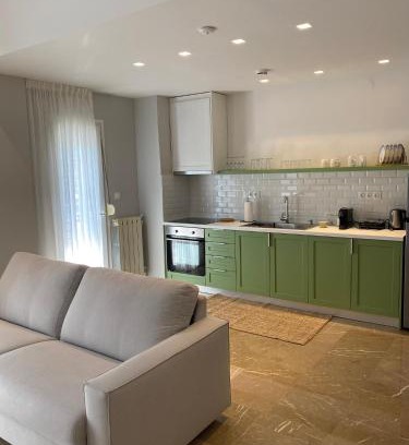 Polichni Apartamento | Theta Θ2 Luxury Apartment's