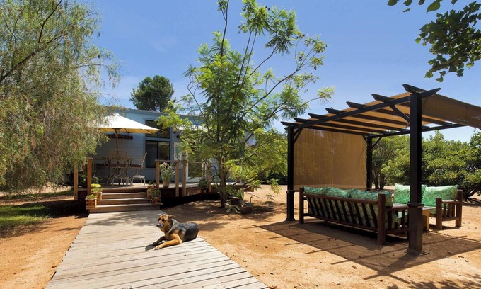 Rainbow CDP Cabina | La pequeña casa de playa en Coral Tree House