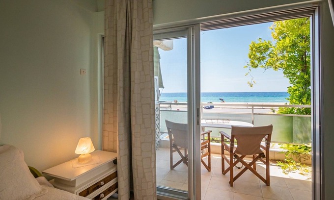 Nea Playia Casa | Thetis Seafront Home by RentalsPro