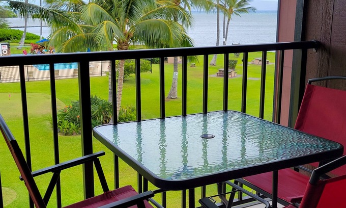 Kaunakakai Casa | Third-floor condo with ocean views, WiFi, pool, grills & washer/dryer
