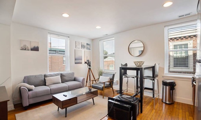Spring Garden Apartamento | This apartment is a 1 bedroom (s), 1 bathrooms, located in Philadelphia, PA.