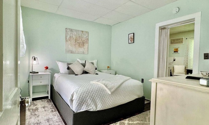 Oneonta Apartamento | This apartment is a 1 bedroom(s), 1 bathrooms, located in Oneonta, NY.