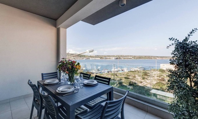 Għadira Apartamento | This apartment is a 3 bedroom(s), 3 bathrooms, located in Il-Mellieħa, null.