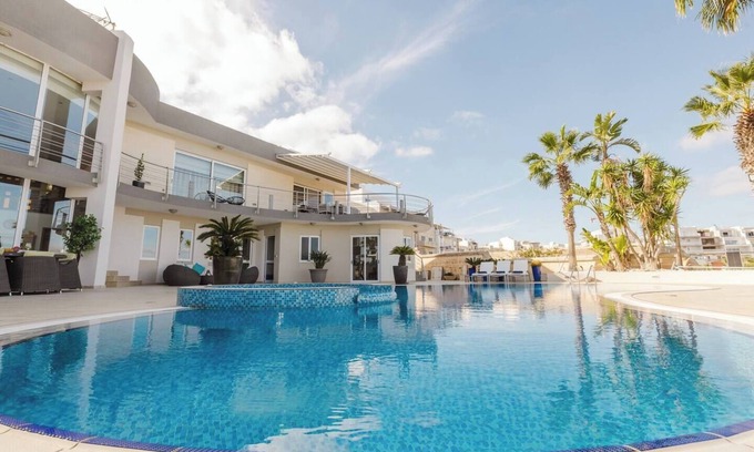 Mellieħa Heights Apartamento | This apartment is a 3 bedroom(s), 1.5 bathrooms, located in Il-Mellieħa, null.
