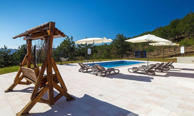 Novaki Pazinski Casa | This beautiful villa is ideal for those looking for complete privacy during their vacation.