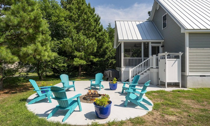 Chincoteague Casa | ¡Esta belleza de 3 dormitorios / 2 baños te dejará sin aliento!