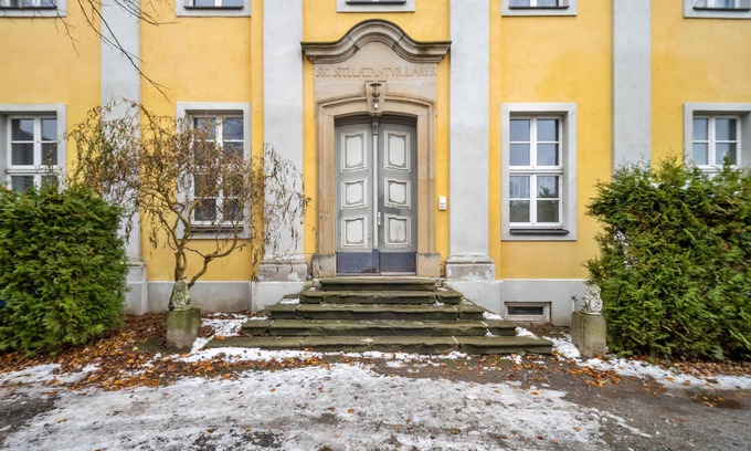 Burkau Apartamento | This bright and spacious apartment in the baroque Pannewitz manor house fulfills all wishes.