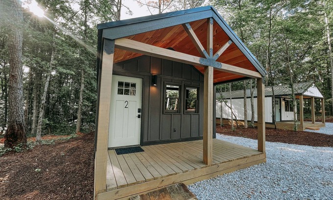 Hartwell Alquiler De RV | This campground is a 1 bedroom(s), 1 bathrooms, located in Hartwell, GA.