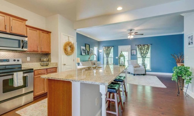 West Meade Condominio | This condominium is a 0 bedroom(s), 3 bathrooms, located in Nashville, TN.