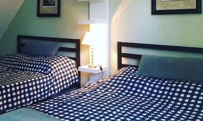 Wasaga Beach Cabina | This cottage is a 1 bedroom(s), 1 bathrooms, located in Wasaga Beach, ON.