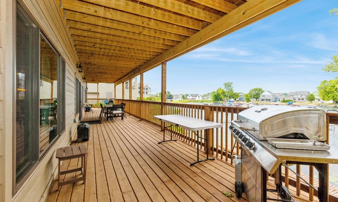 La Porte Apartamento | This duplex is a 2 bedroom(s), 2 bathrooms, located in La Porte , IN.