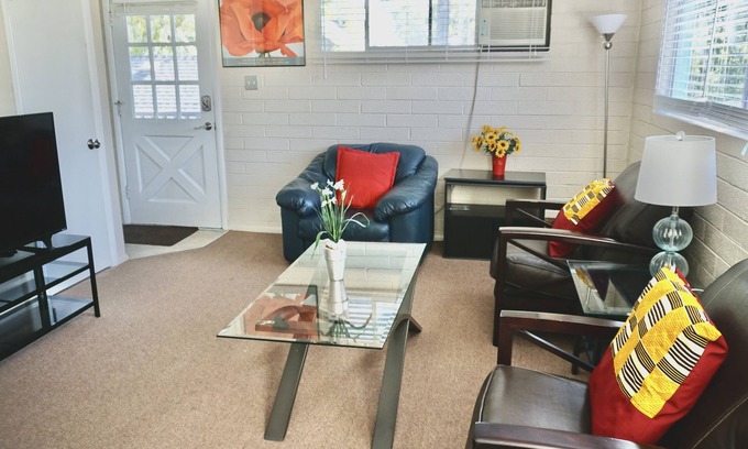 Lower Avenues Apartamento | This fourplex is a 1 bedroom(s), 1 bathrooms, located in Salt Lake City, UT.