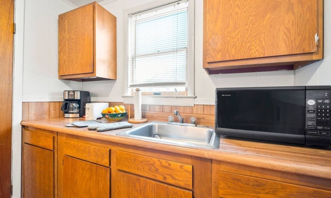 Marlinton Casa | This house is a 1 bedroom(s), 1 bathrooms, located in Marlinton, WV.