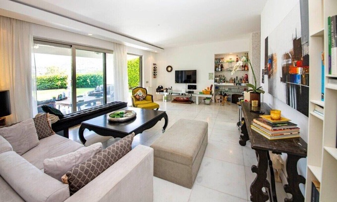 Golturkbuku Casa | Cheerful Bright 3BD Summer Paradise + Pool! #187