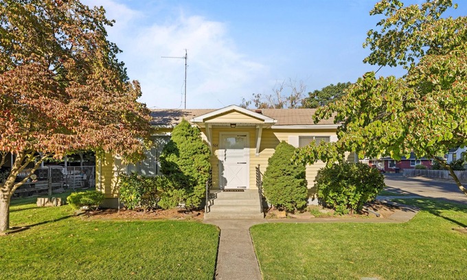 Walla Walla East Casa | This house is a 2 bedroom(s), 1.5 bathrooms, located in Walla Walla, WA.