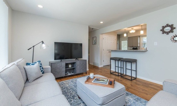 Lexington Casa | This house is a 2 bedroom(s), 1 bathrooms, located in Lexington, KY.